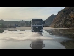 4X2 Wheel Drive Dongfeng Cargo Truck With Design And 190HP Water Sprinkler Tank